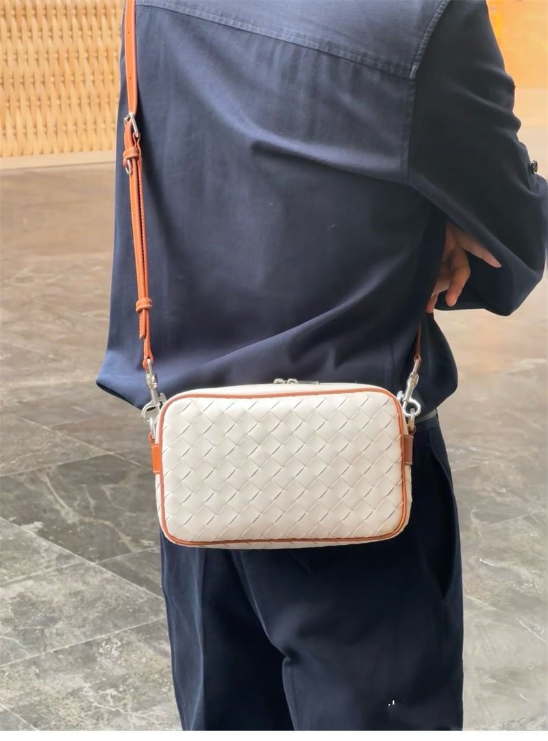 보테가베네타 보테가베네타 스몰 인트레치아토 카메라 백 “ 7 COLOR ” 레플리카 19번 이미지 - Bag | 세미샵 레플리카 사이트