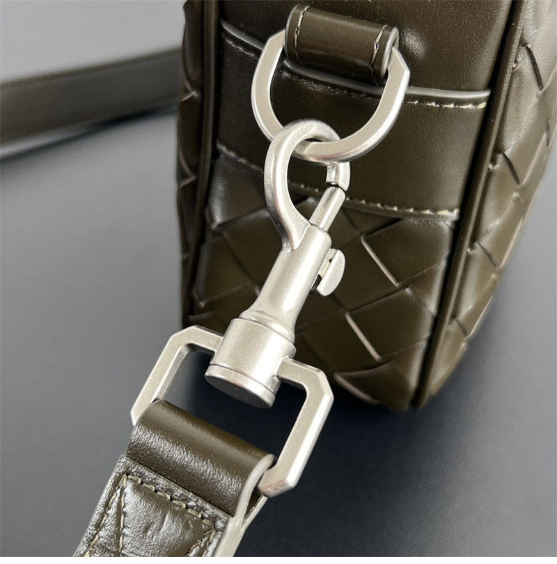 보테가베네타 보테가베네타 스몰 인트레치아토 카메라 백 “ 7 COLOR ” 레플리카 10번 이미지 - Bag | 세미샵 레플리카 사이트