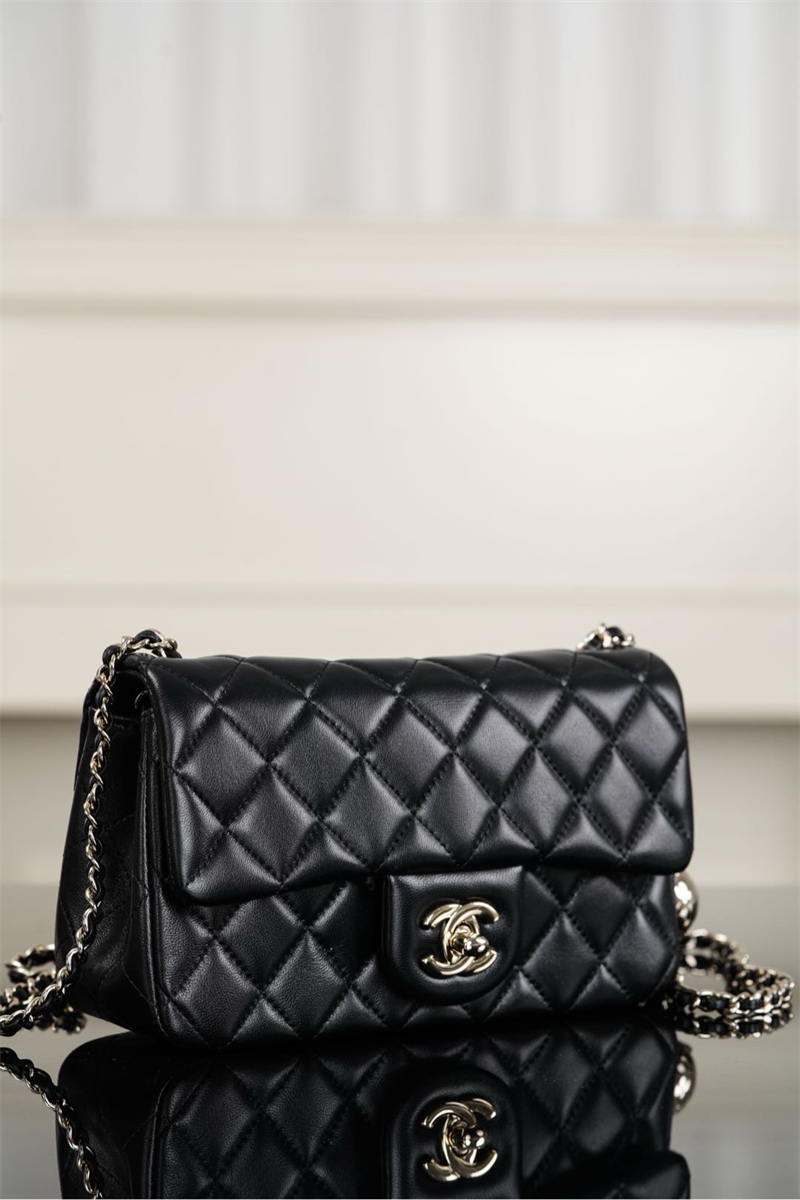 샤넬 샤넬 25K 골드볼 클래식 플랩백 미니 블랙 레플리카 13번 이미지 - Bag | 세미샵 레플리카 사이트