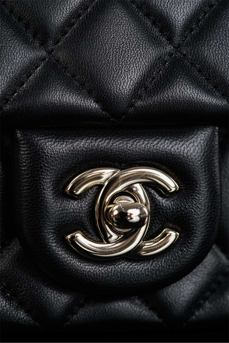 샤넬 샤넬 25K 골드볼 클래식 플랩백 미니 블랙 레플리카 19번 이미지 - Bag | 세미샵 레플리카 사이트