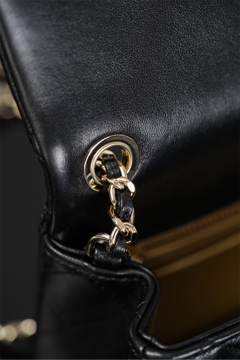 샤넬 샤넬 25K 골드볼 클래식 플랩백 미니 블랙 레플리카 5번 이미지 - Bag | 세미샵 레플리카 사이트
