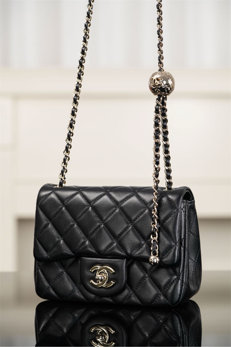 샤넬 샤넬 25K 골드볼 클래식 플랩백 쁘띠삭 블랙 레플리카 12번 이미지 - Bag | 세미샵 레플리카 사이트