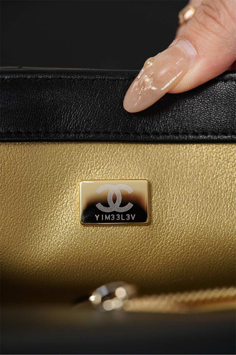 샤넬 샤넬 25K 골드볼 클래식 플랩백 쁘띠삭 블랙 레플리카 13번 이미지 - Bag | 세미샵 레플리카 사이트