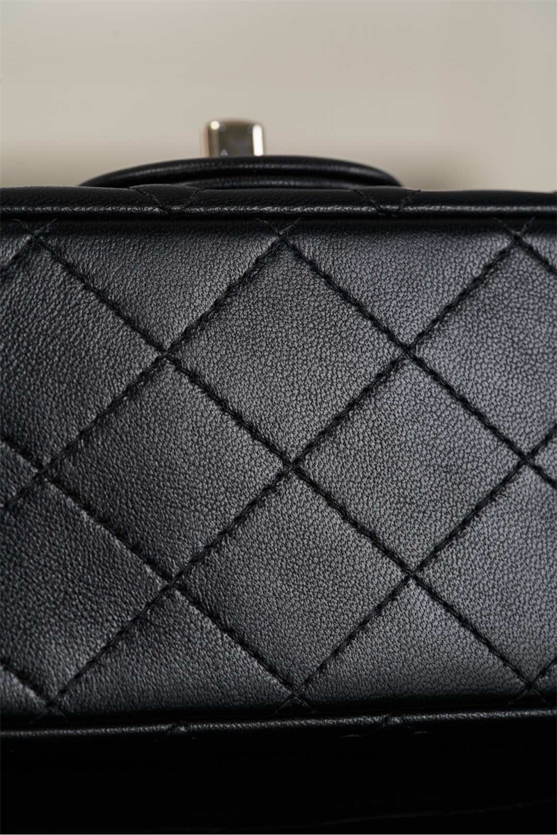 샤넬 샤넬 25K 골드볼 클래식 플랩백 쁘띠삭 블랙 레플리카 15번 이미지 - Bag | 세미샵 레플리카 사이트