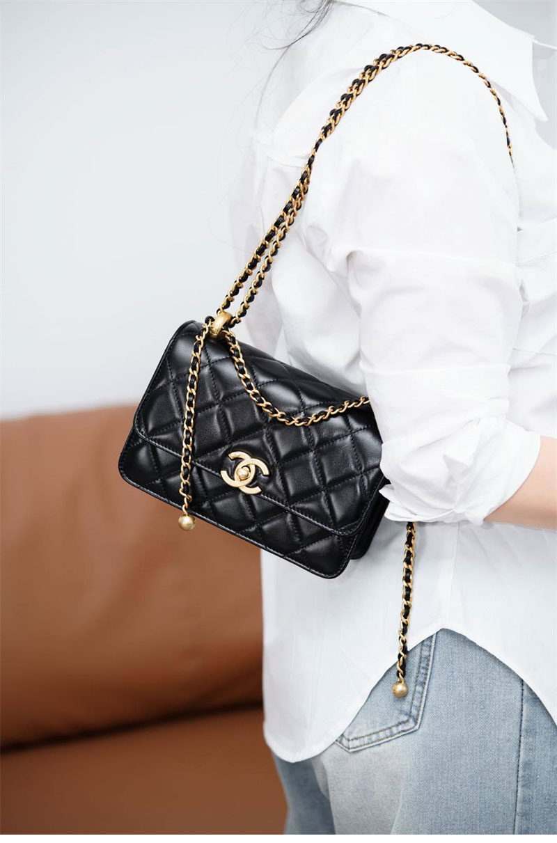 샤넬 샤넬 25S 미니 체인 플랩백 골드메탈 블랙 레플리카 5번 이미지 - Bag | 세미샵 레플리카 사이트