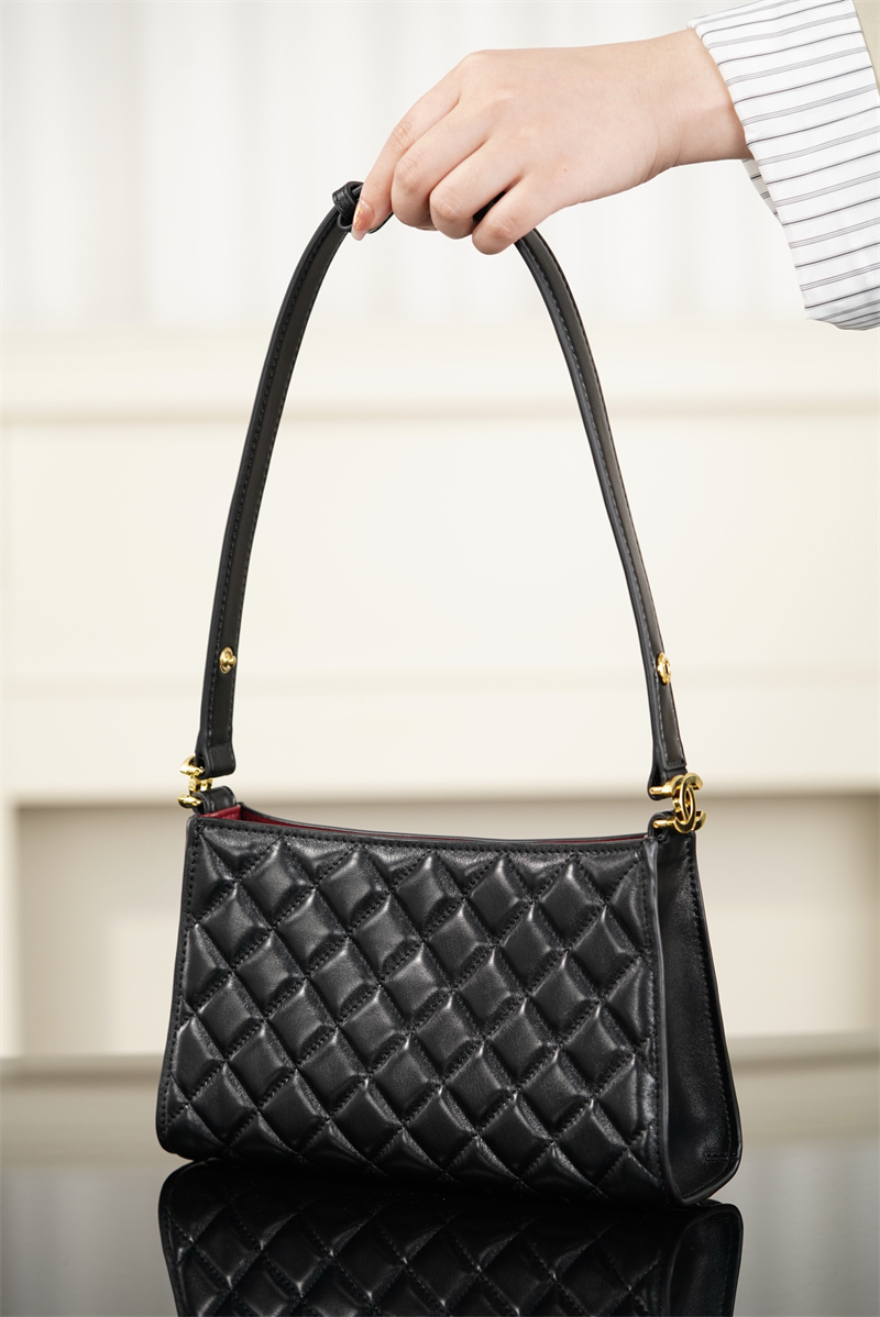 샤넬 샤넬 26X 홀리데이 퀼팅 크리스마스 에디션 호보백 레플리카 16번 이미지 - Bag | 세미샵 레플리카 사이트