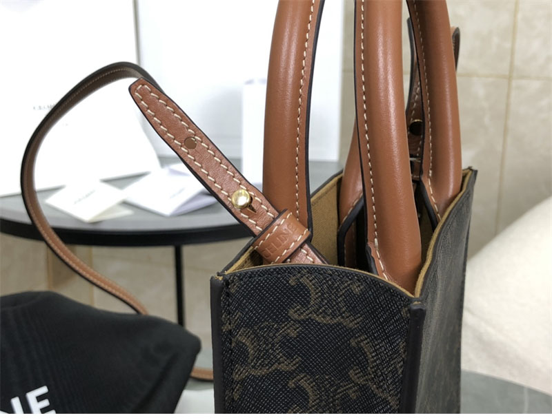 셀린느 셀린느 미니 버티컬 카바스 토트백 트리옹프 캔버스 194372 레플리카 3번 이미지 - Bag | 세미샵 레플리카 사이트