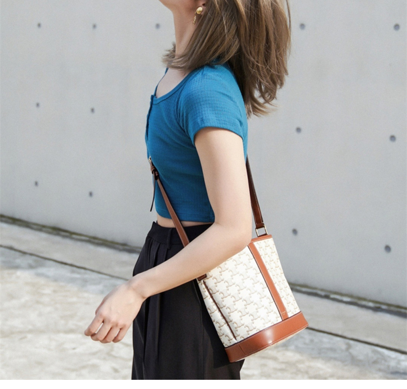 셀린느 셀린느 스몰 버킷백 트리옹프 캔버스 화이트 191442 레플리카 1번 이미지 - Bag | 세미샵 레플리카 사이트