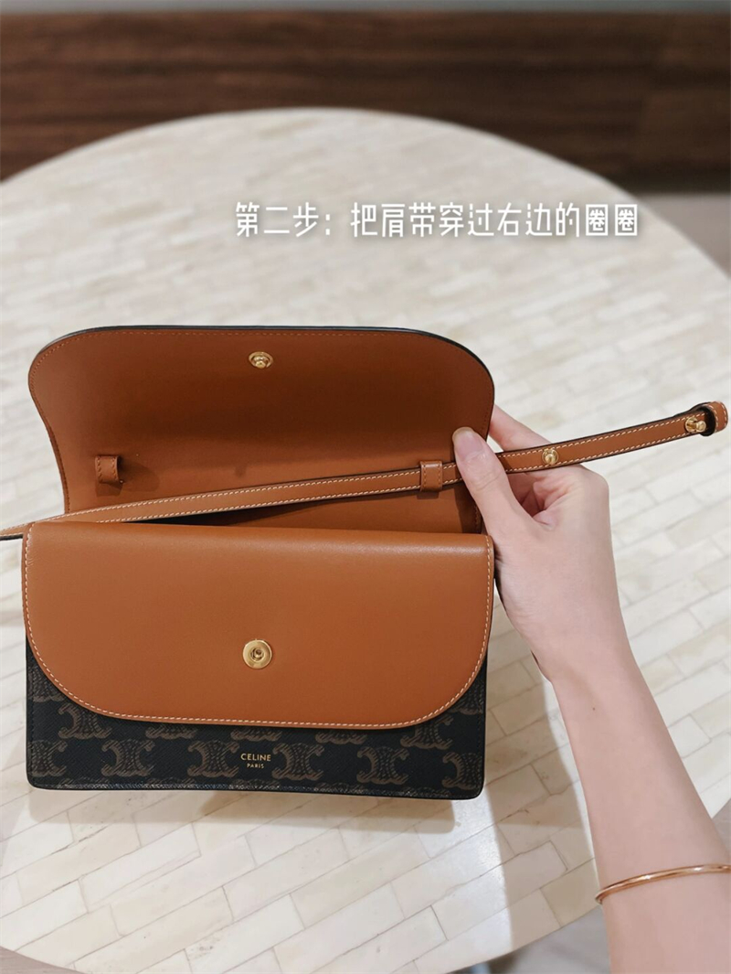 셀린느 셀린느 월렛 온 스트랩 크로스백 트리옹프 캔버스 10D852 레플리카 18번 이미지 - Bag | 세미샵 레플리카 사이트