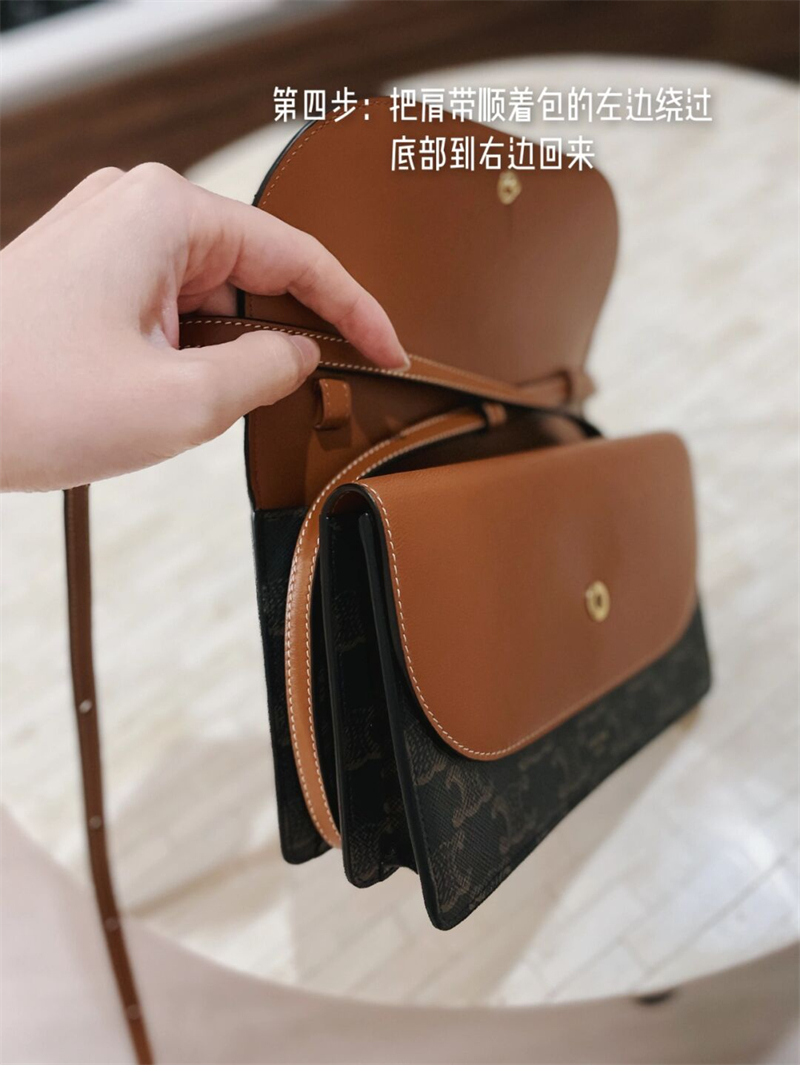 셀린느 셀린느 월렛 온 스트랩 크로스백 트리옹프 캔버스 10D852 레플리카 6번 이미지 - Bag | 세미샵 레플리카 사이트