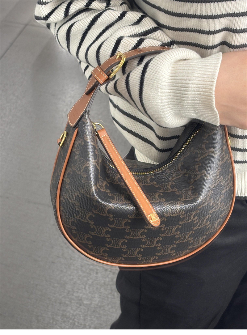 셀린느 셀린느 틴 룰루 숄더백 트리옹프 캔버스 120722 레플리카 12번 이미지 - Bag | 세미샵 레플리카 사이트