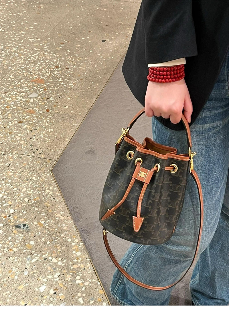 셀린느 셀린느 틴 클라라 백 트리옹프 캔버스 121672 레플리카 11번 이미지 - Bag | 세미샵 레플리카 사이트