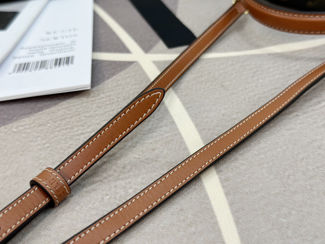 C E L I N E 셀린느 하프문 케이스 레플리카 10번 이미지 - Bag | 세미샵 레플리카 사이트