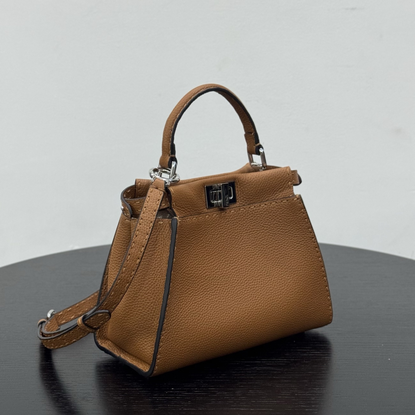 펜디 펜디 미니 피카부 아이씨 유 레플리카 2번 이미지 - Bag | 세미샵 레플리카 사이트