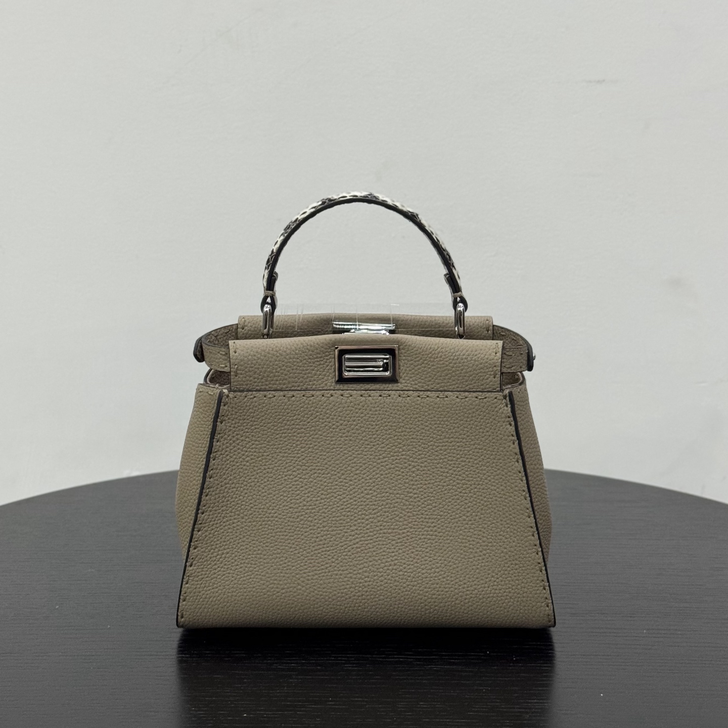 펜디 펜디 미니 피카부 아이씨 유 레플리카 2번 이미지 - Bag | 세미샵 레플리카 사이트