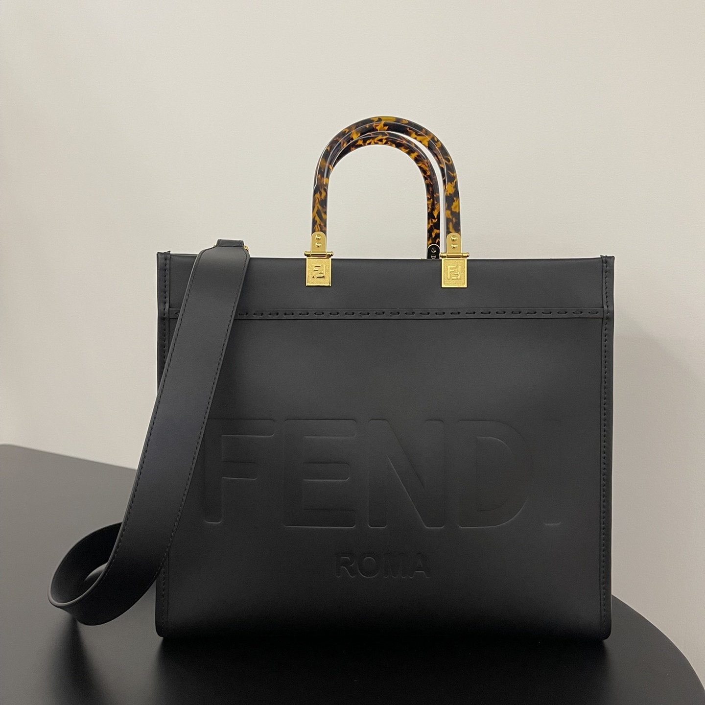 펜디 펜디 미디움 션샤인 쇼퍼백 레플리카 1번 이미지 - Bag | 세미샵 레플리카 사이트