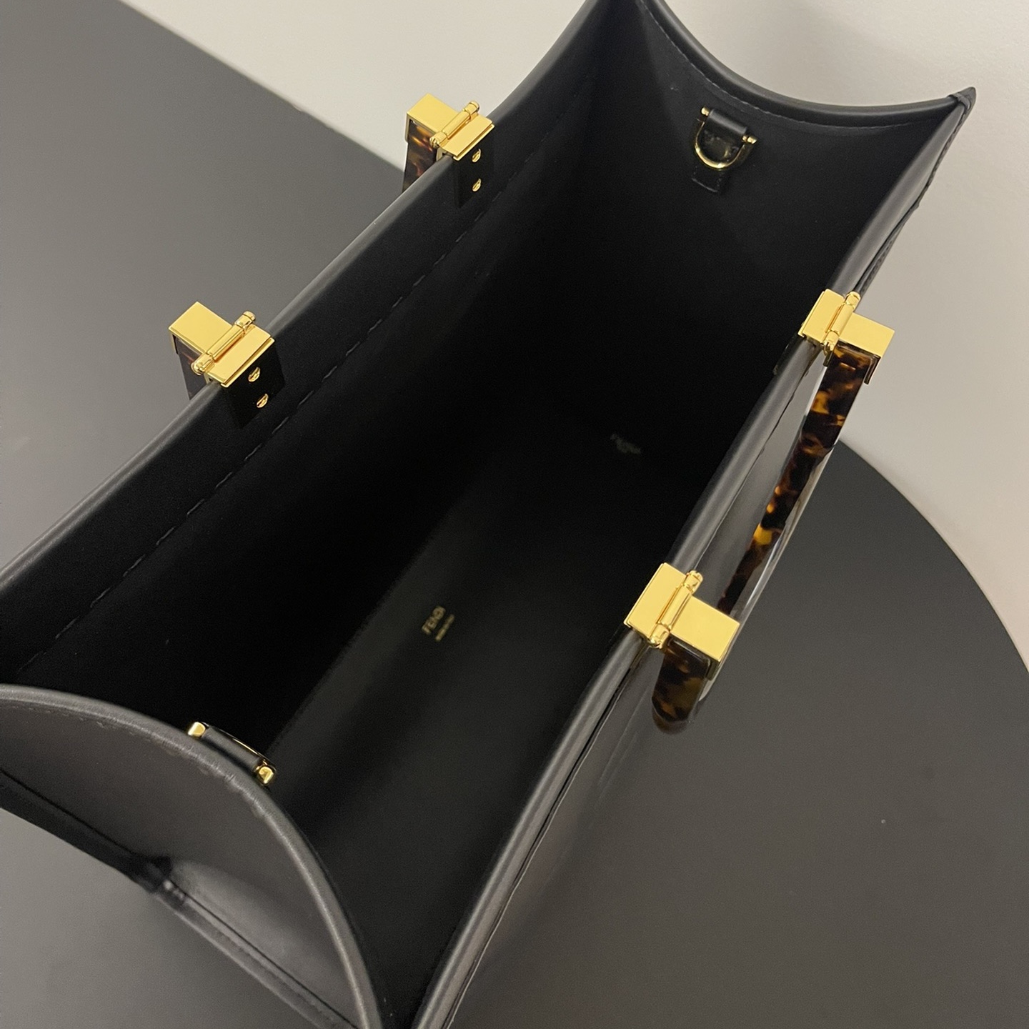 펜디 펜디 미디움 션샤인 쇼퍼백 레플리카 7번 이미지 - Bag | 세미샵 레플리카 사이트