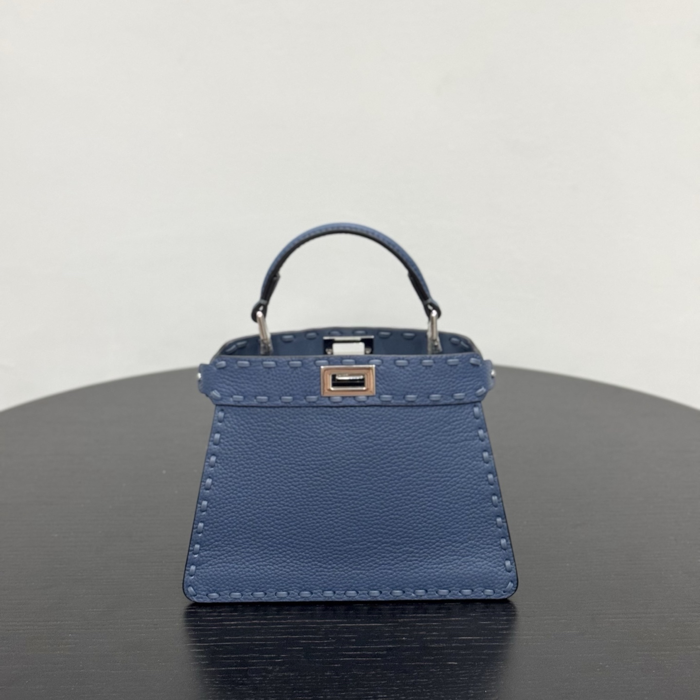 펜디 펜디 쁘띠 피카부 아이씨 유 레플리카 2번 이미지 - Bag | 세미샵 레플리카 사이트