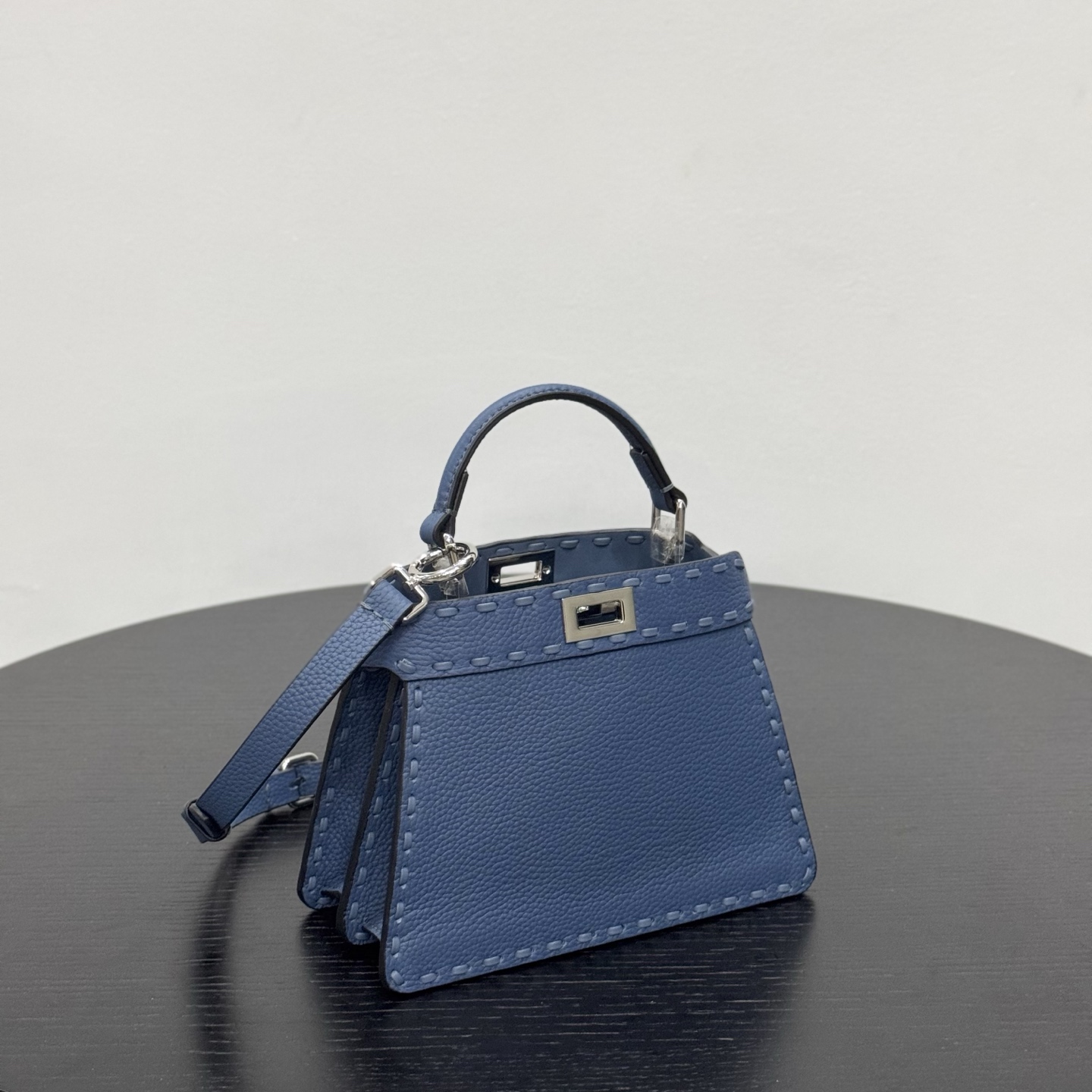 펜디 펜디 쁘띠 피카부 아이씨 유 레플리카 3번 이미지 - Bag | 세미샵 레플리카 사이트