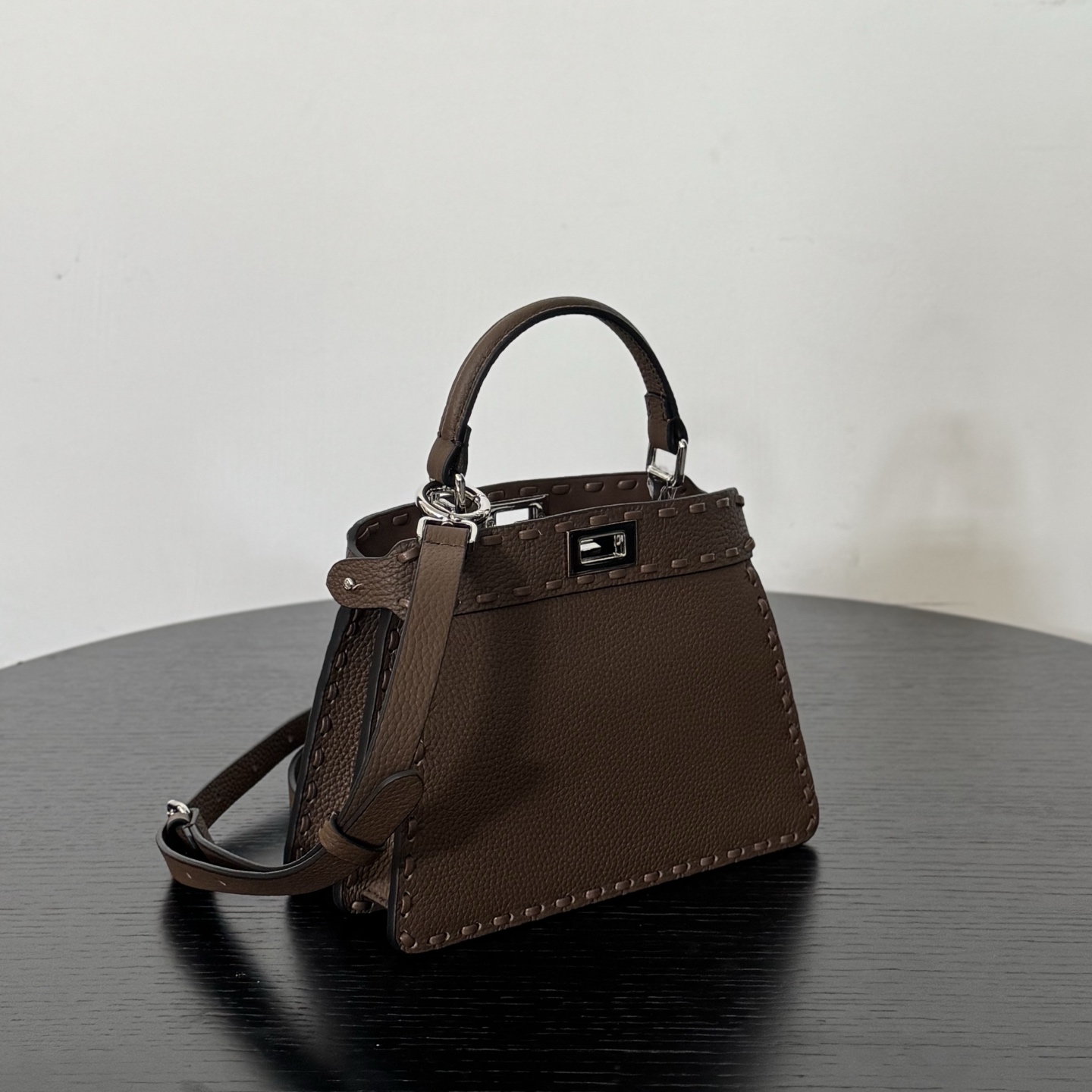 펜디 펜디 쁘띠 피카부 아이씨 유 레플리카 3번 이미지 - Bag | 세미샵 레플리카 사이트