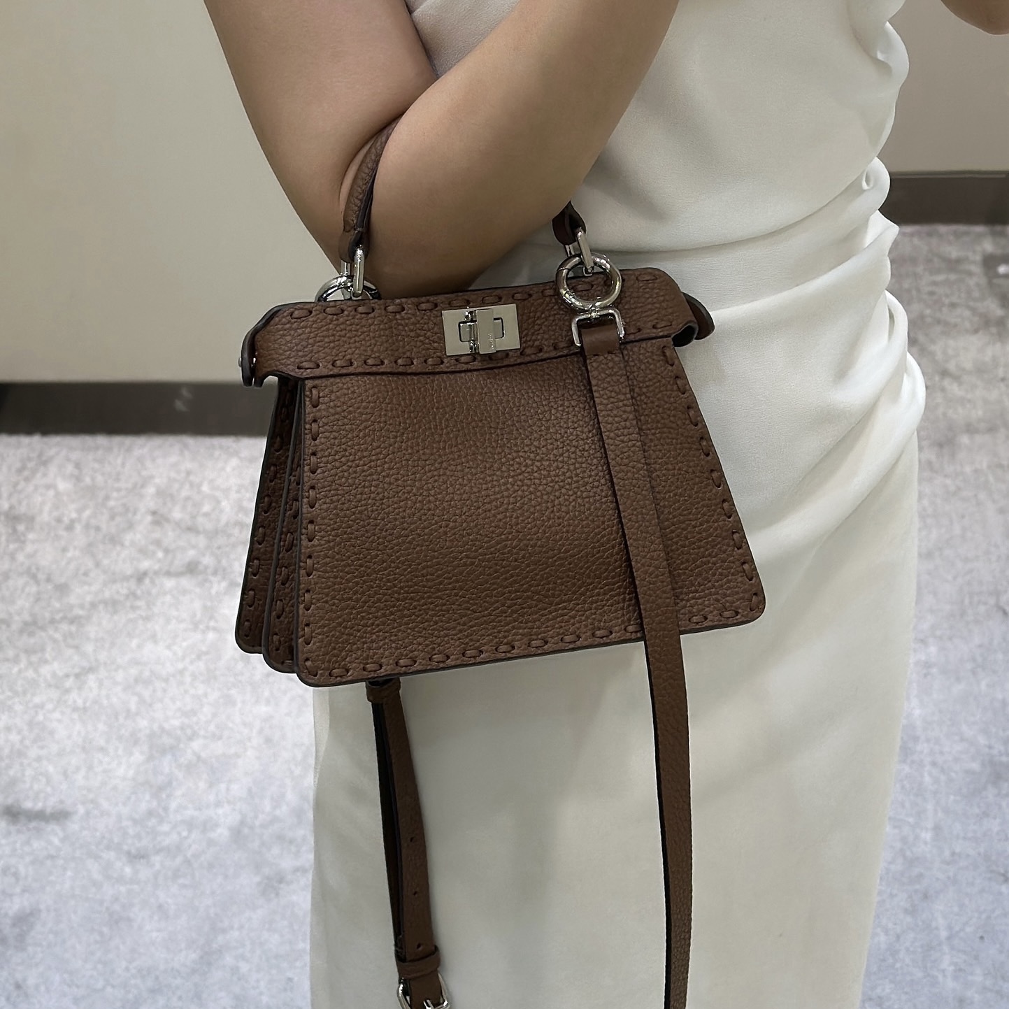 펜디 펜디 쁘띠 피카부 아이씨 유 레플리카 8번 이미지 - Bag | 세미샵 레플리카 사이트