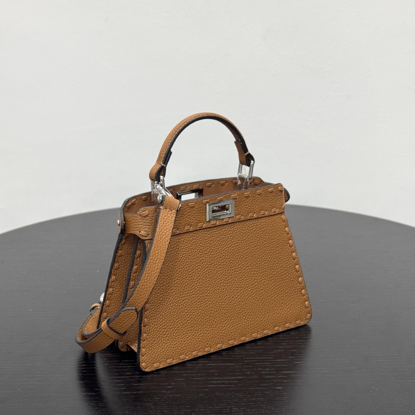 펜디 펜디 쁘띠 피카부 아이씨 유 레플리카 3번 이미지 - Bag | 세미샵 레플리카 사이트