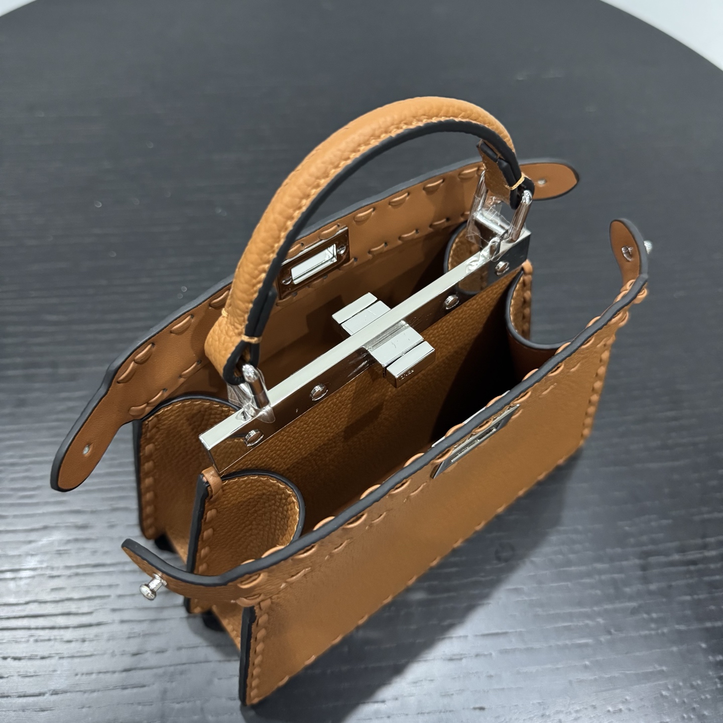 펜디 펜디 쁘띠 피카부 아이씨 유 레플리카 6번 이미지 - Bag | 세미샵 레플리카 사이트