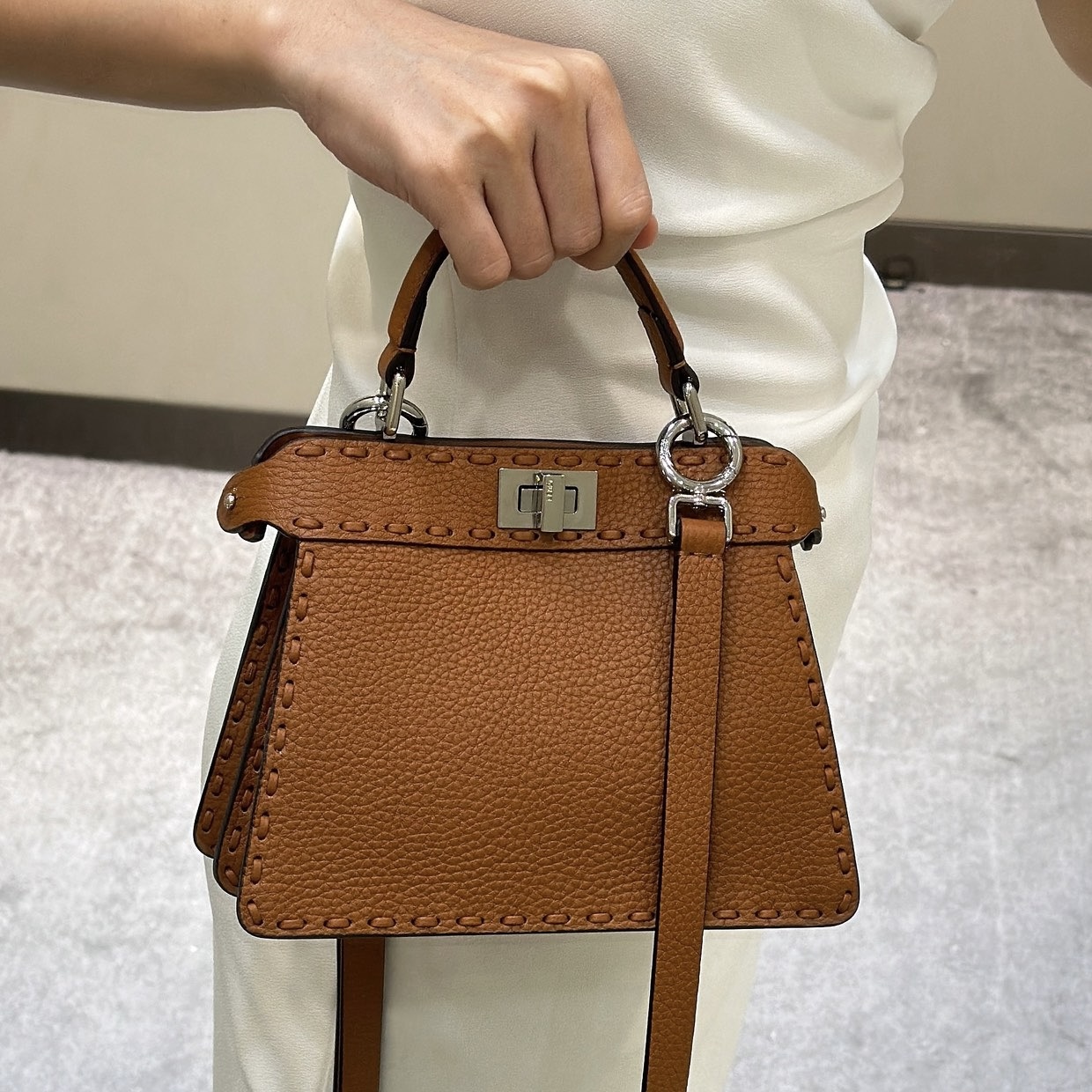 펜디 펜디 쁘띠 피카부 아이씨 유 레플리카 8번 이미지 - Bag | 세미샵 레플리카 사이트