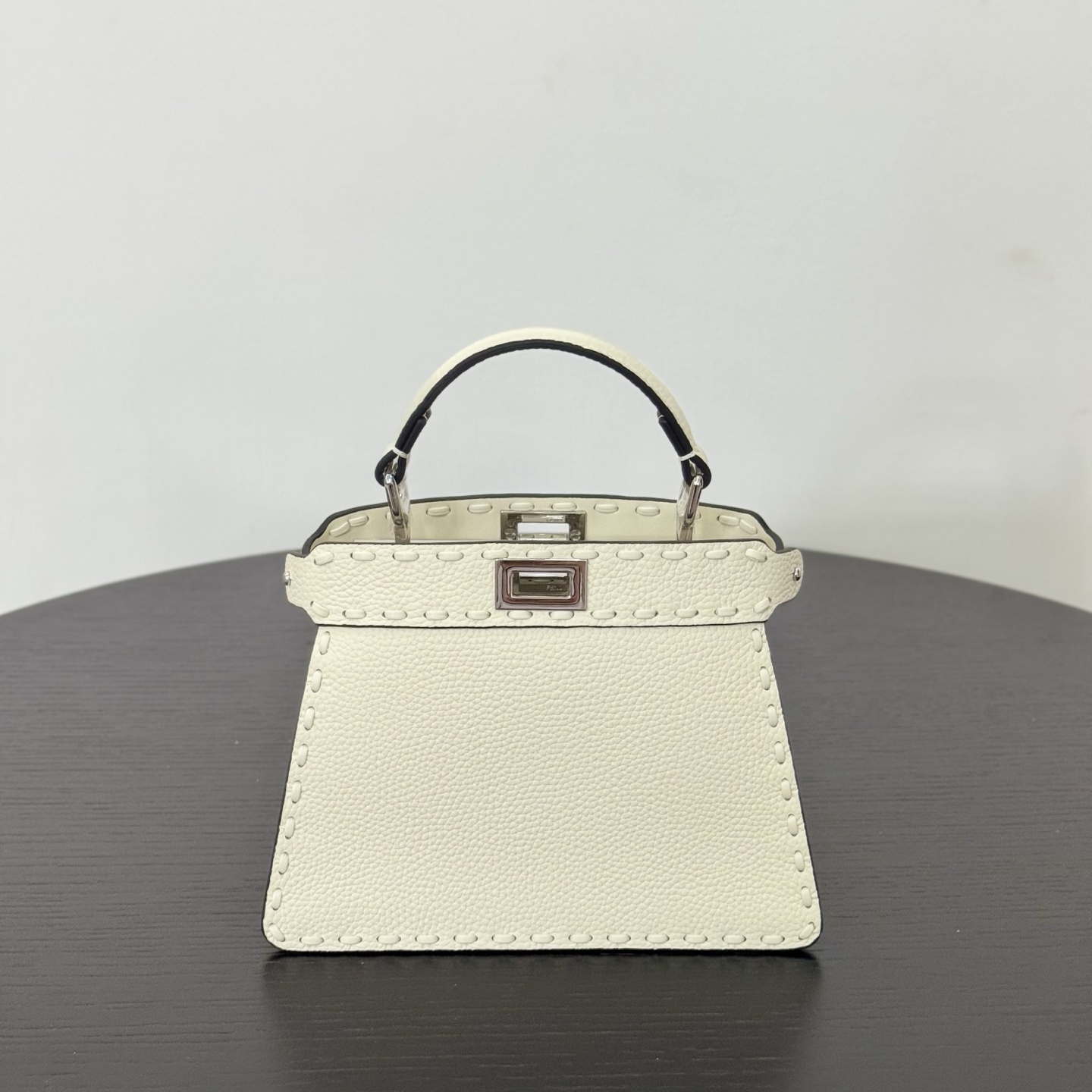 펜디 펜디 쁘띠 피카부 아이씨 유 레플리카 2번 이미지 - Bag | 세미샵 레플리카 사이트