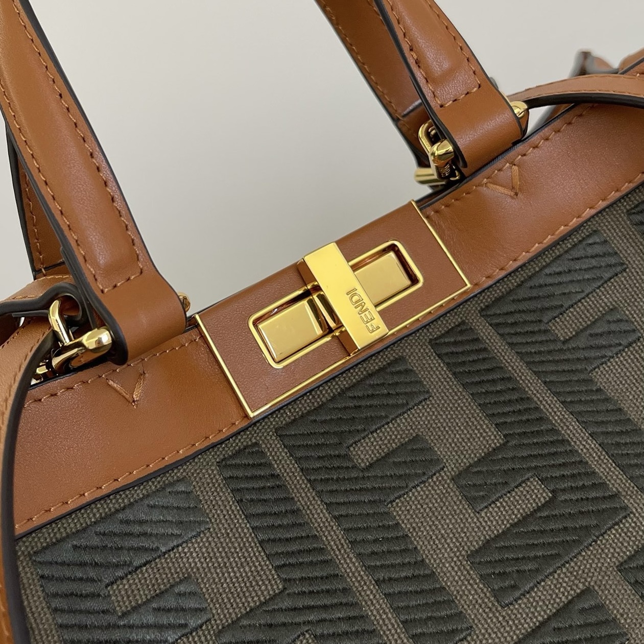 펜디 펜디 피카부 X토트 FF 카키 캔버스 레플리카 5번 이미지 - Bag | 세미샵 레플리카 사이트