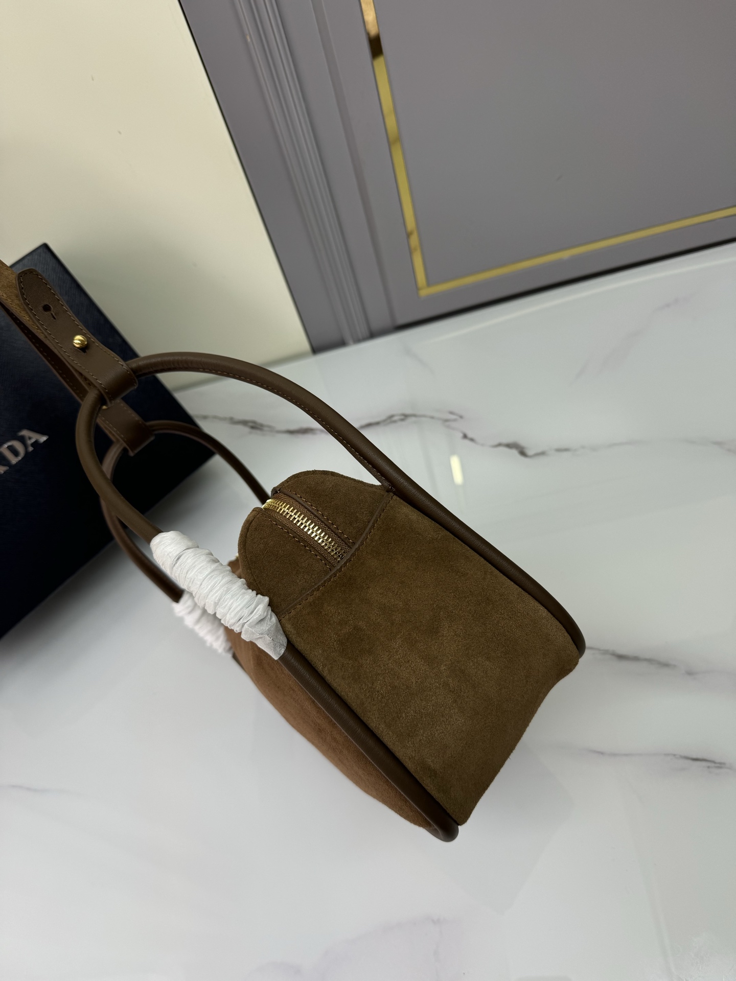 프라다 프라다 달링 스웨이드 핸드백 레플리카 3번 이미지 - Bag | 세미샵 레플리카 사이트