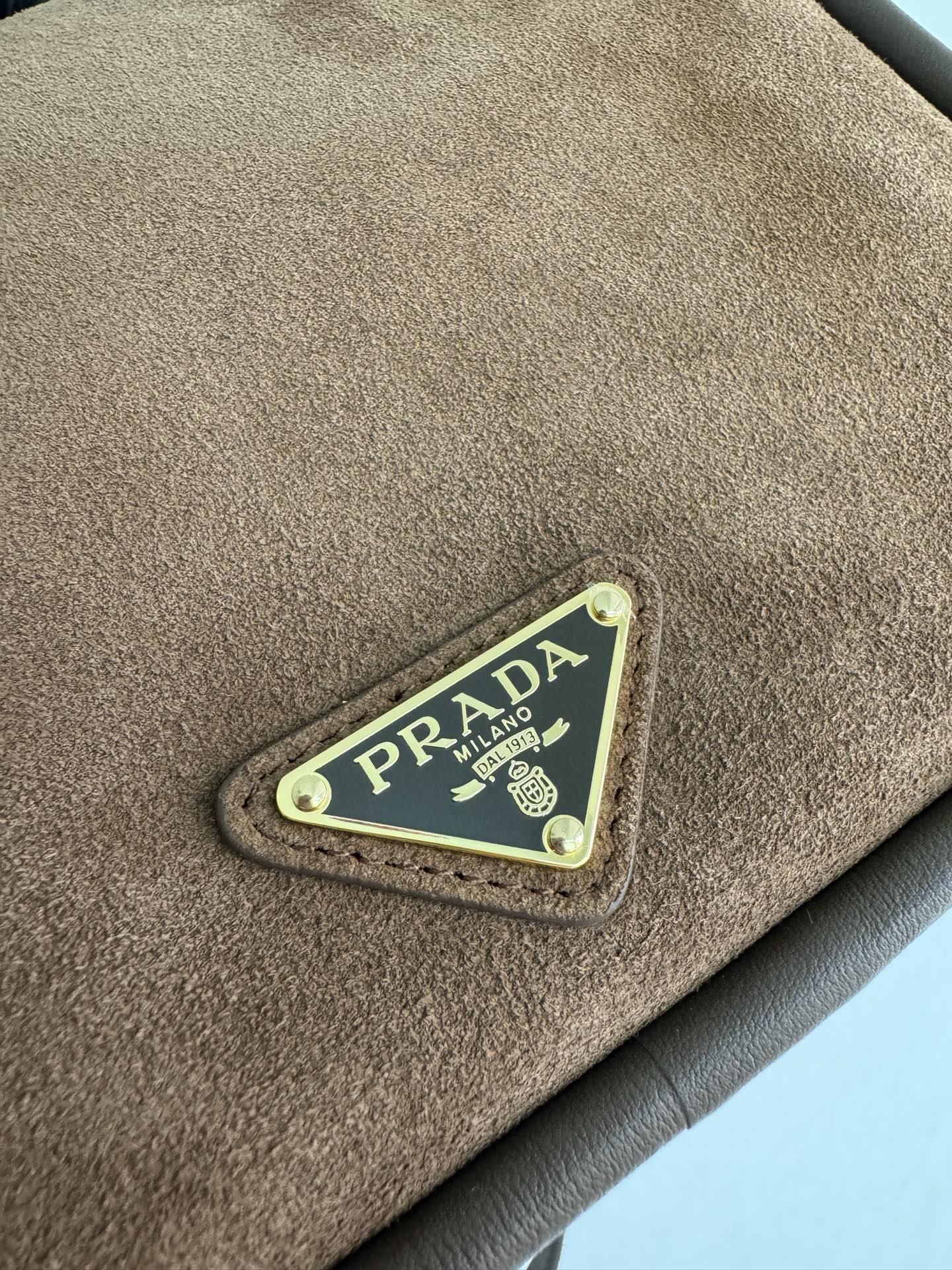 프라다 프라다 달링 스웨이드 핸드백 레플리카 6번 이미지 - Bag | 세미샵 레플리카 사이트