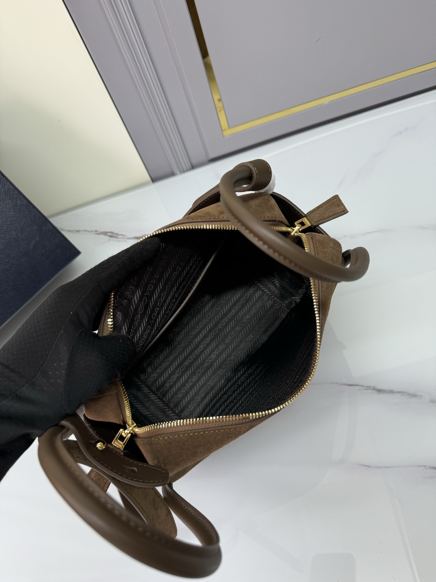 프라다 프라다 달링 스웨이드 핸드백 레플리카 7번 이미지 - Bag | 세미샵 레플리카 사이트