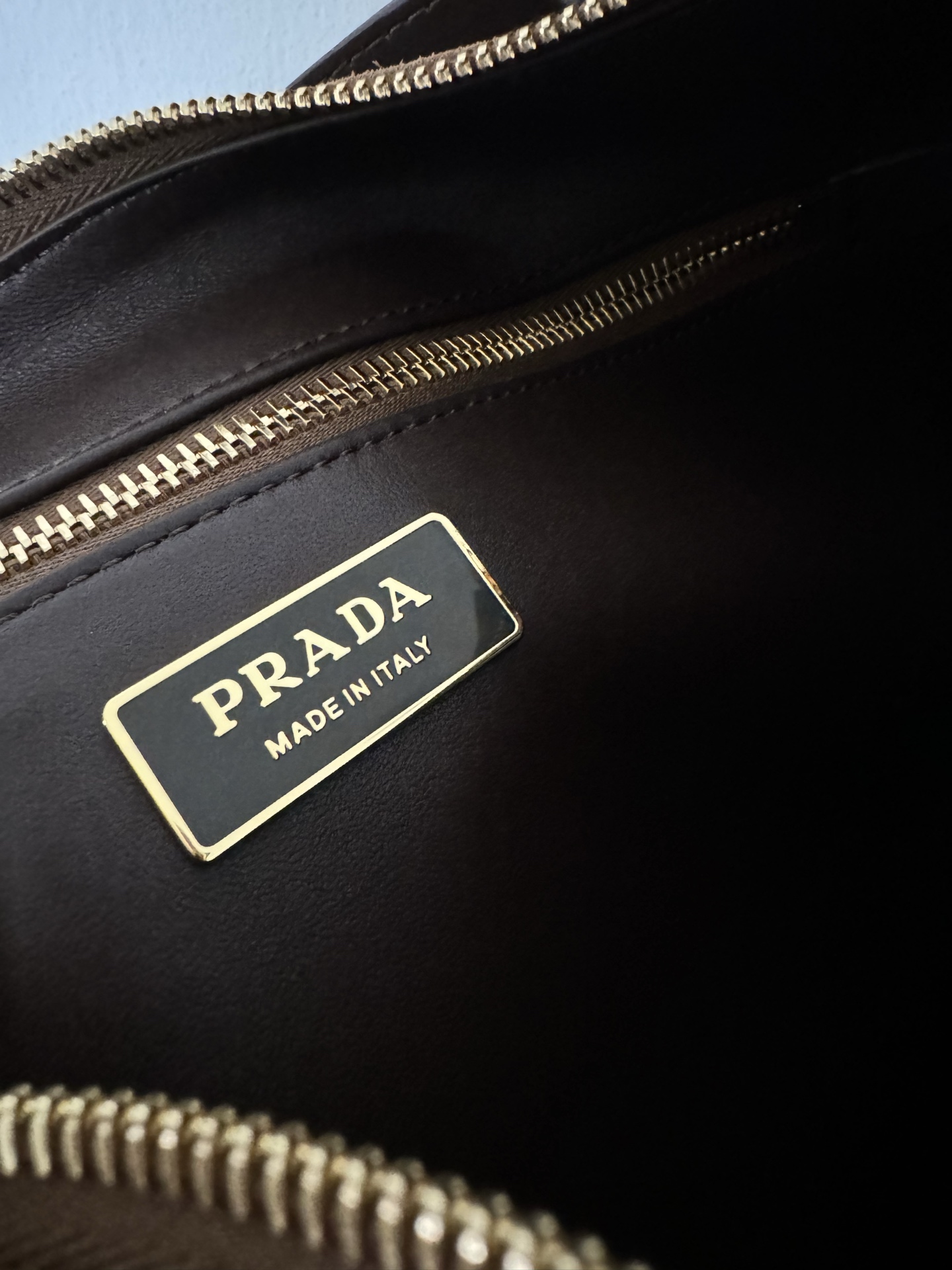 프라다 프라다 라지 스웨이드 숄더 토트백 레플리카 8번 이미지 - Bag | 세미샵 레플리카 사이트