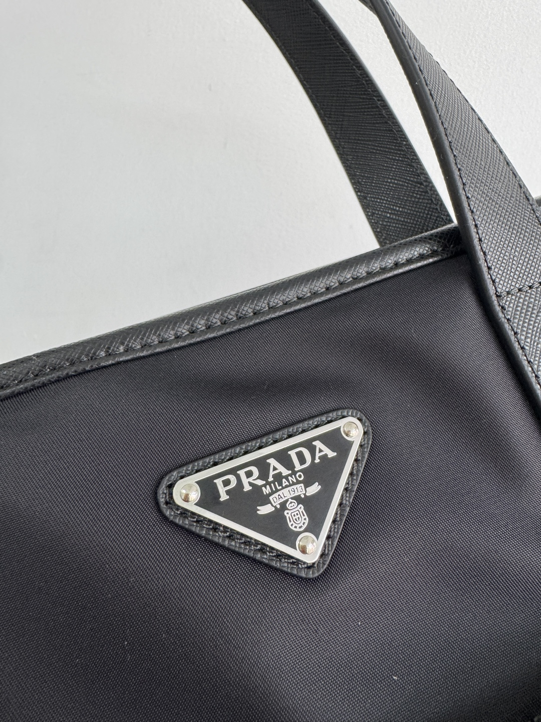 프라다 프라다 리나일론 사피아노 레더 토트백 레플리카 5번 이미지 - Bag | 세미샵 레플리카 사이트