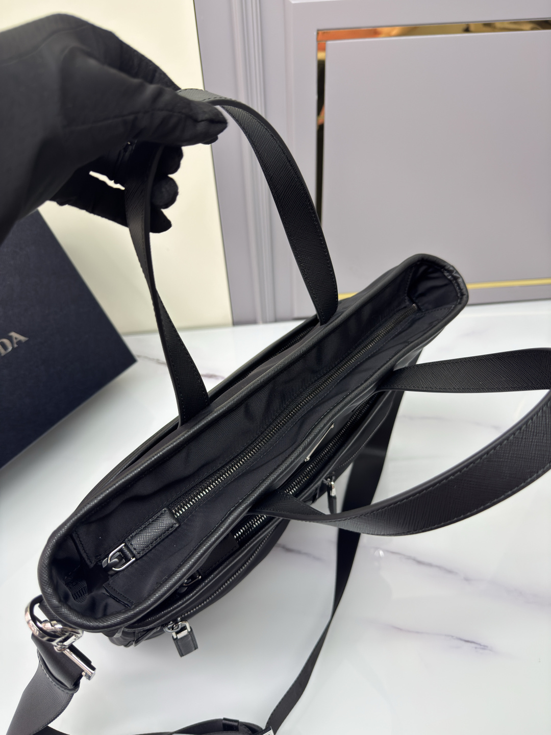 프라다 프라다 리나일론 사피아노 레더 토트백 레플리카 6번 이미지 - Bag | 세미샵 레플리카 사이트