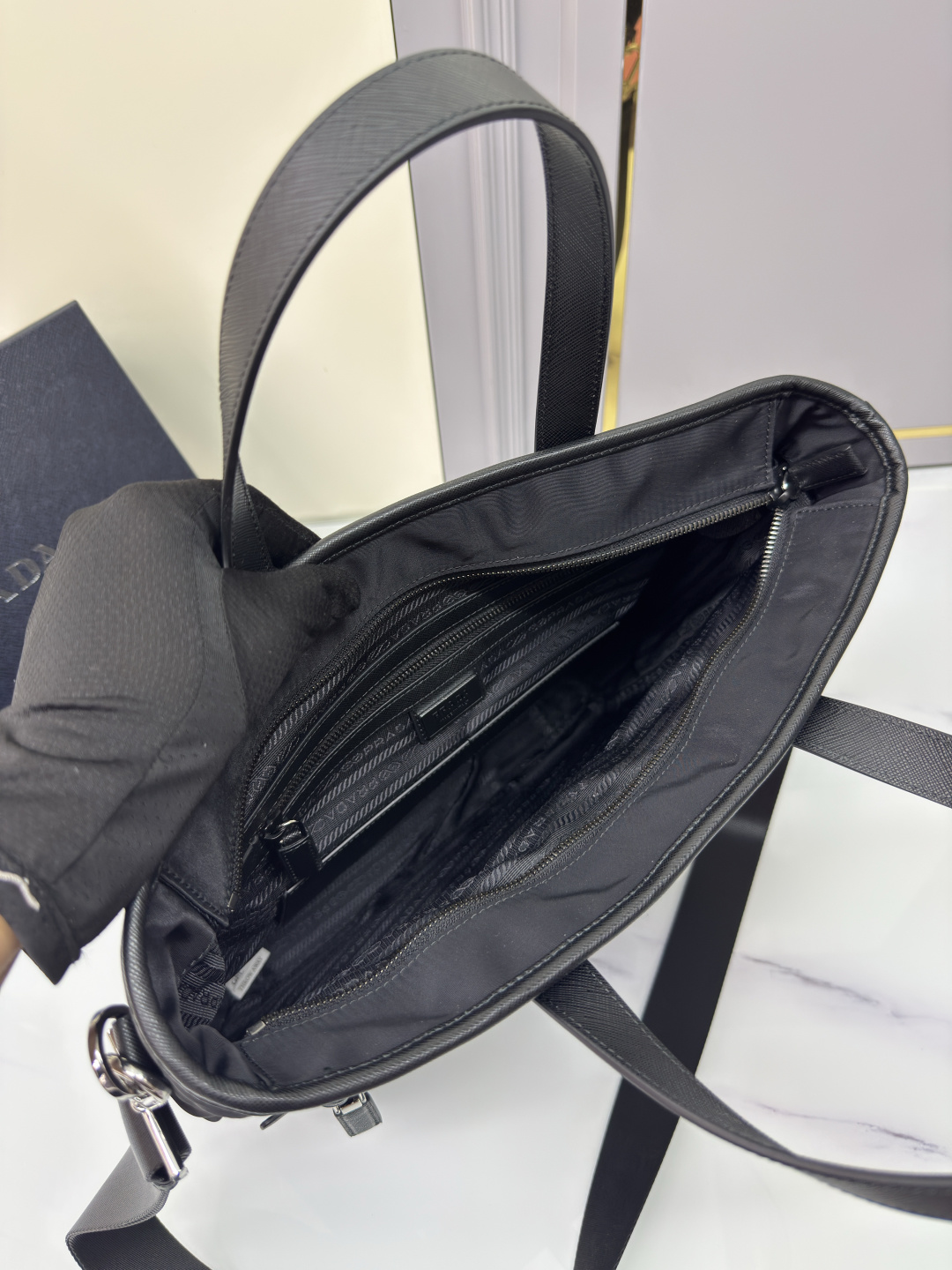 프라다 프라다 리나일론 사피아노 레더 토트백 레플리카 7번 이미지 - Bag | 세미샵 레플리카 사이트