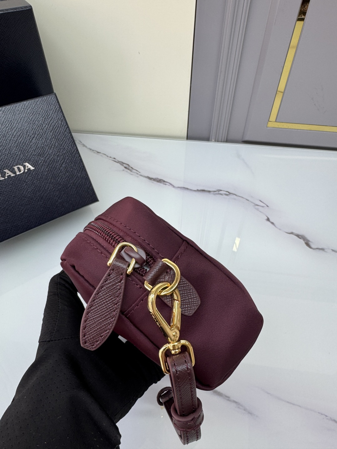 프라다 프라다 리나일론 스몰 파우치 레플리카 12번 이미지 - Bag | 세미샵 레플리카 사이트