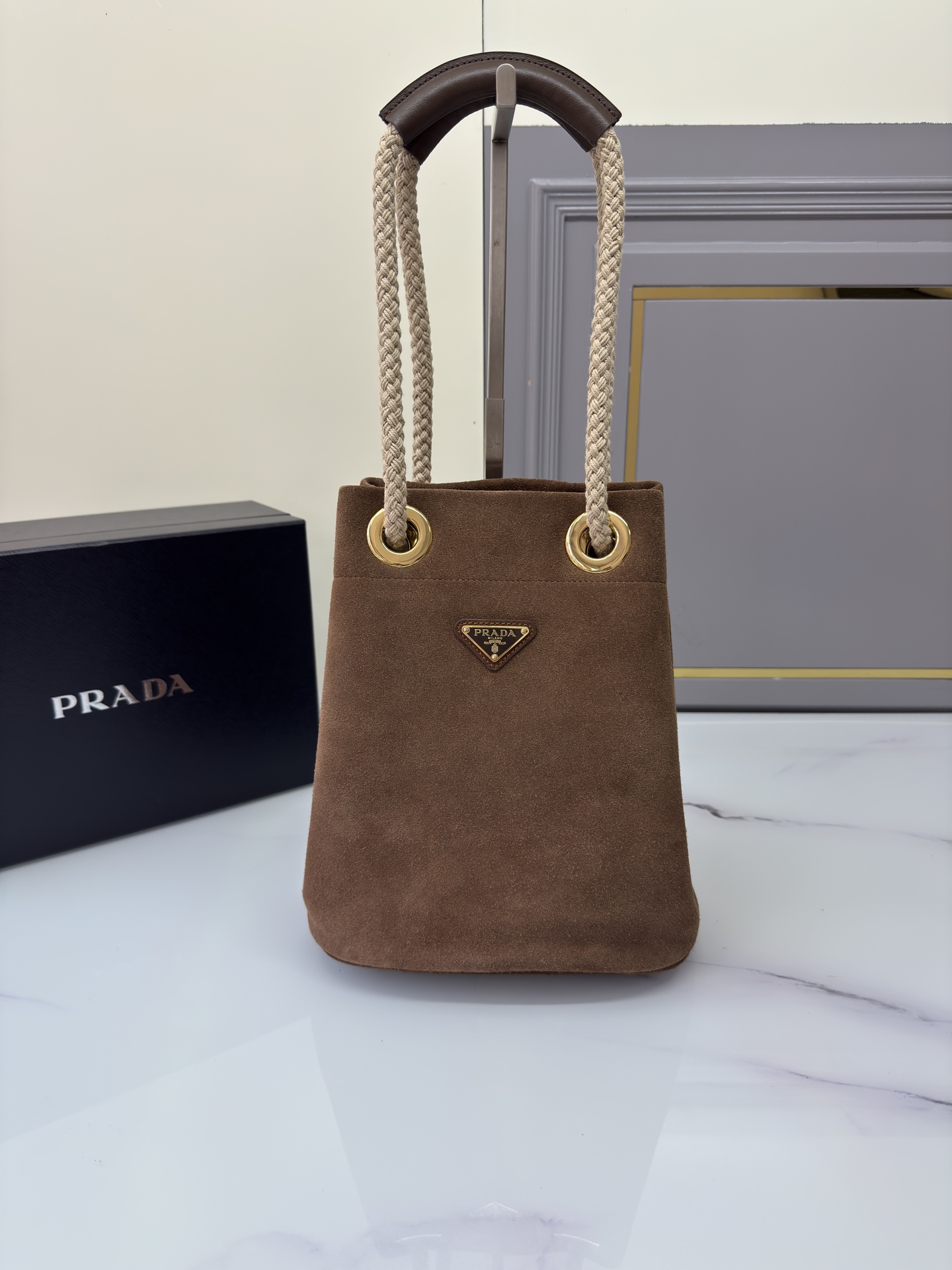 프라다 프라다 마리너 스웨이드 버킷백 레플리카 1번 이미지 - Bag | 세미샵 레플리카 사이트