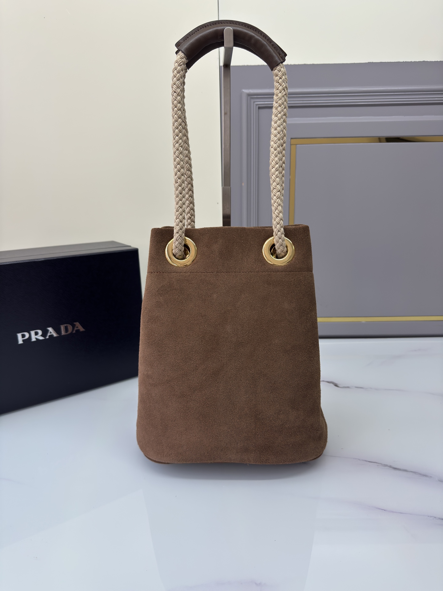 프라다 프라다 마리너 스웨이드 버킷백 레플리카 2번 이미지 - Bag | 세미샵 레플리카 사이트