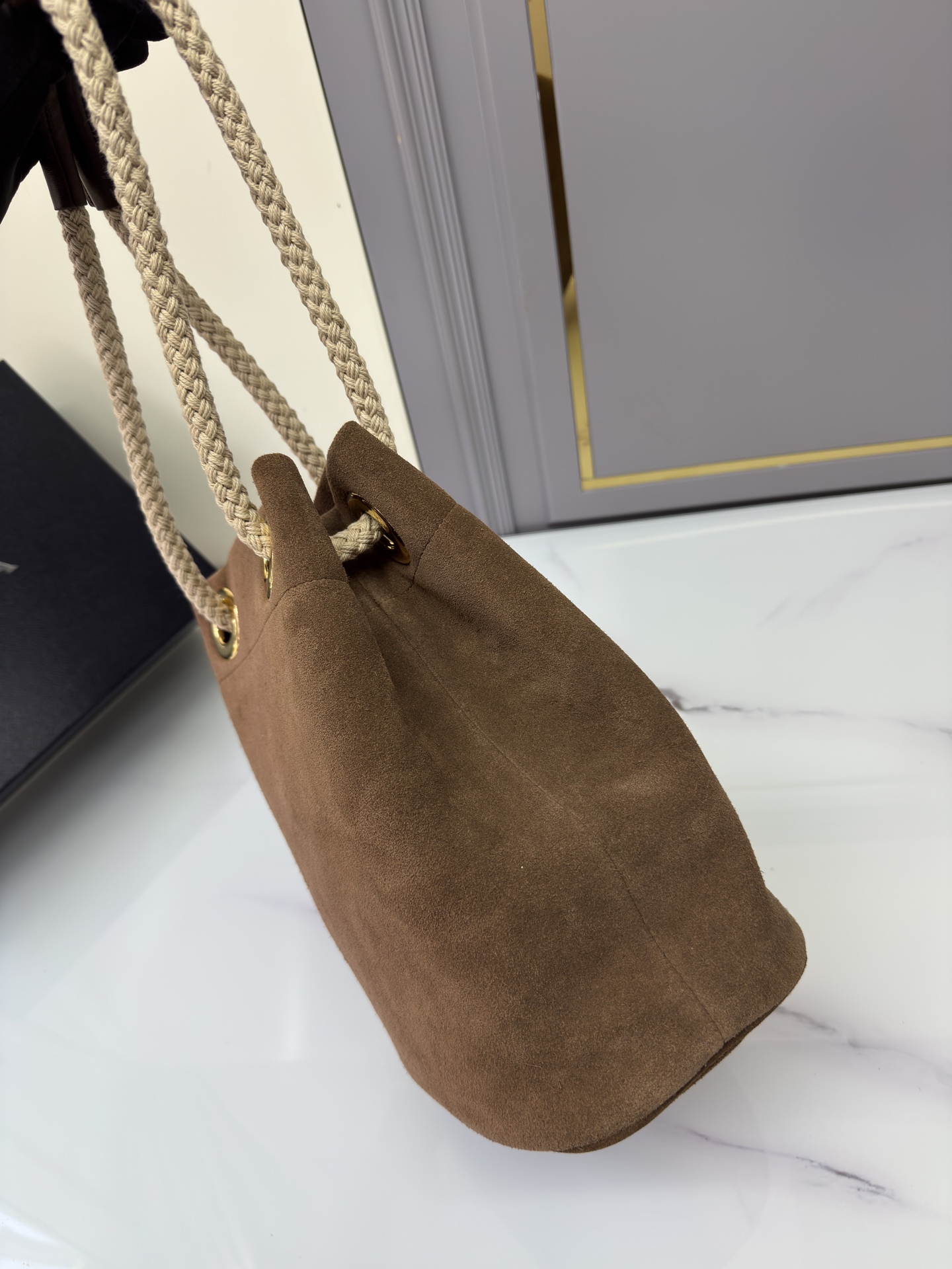 프라다 프라다 마리너 스웨이드 버킷백 레플리카 3번 이미지 - Bag | 세미샵 레플리카 사이트