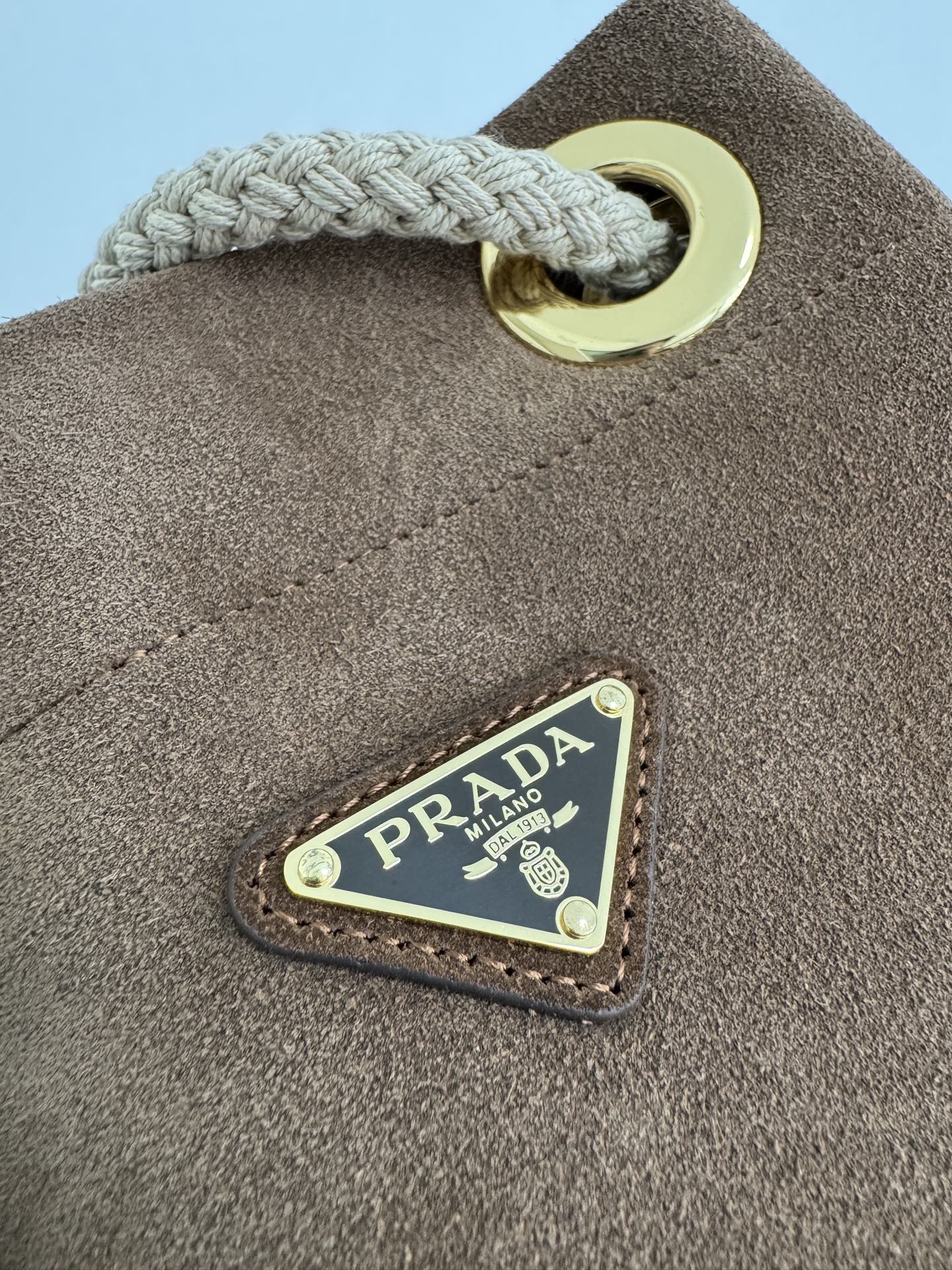 프라다 프라다 마리너 스웨이드 버킷백 레플리카 5번 이미지 - Bag | 세미샵 레플리카 사이트