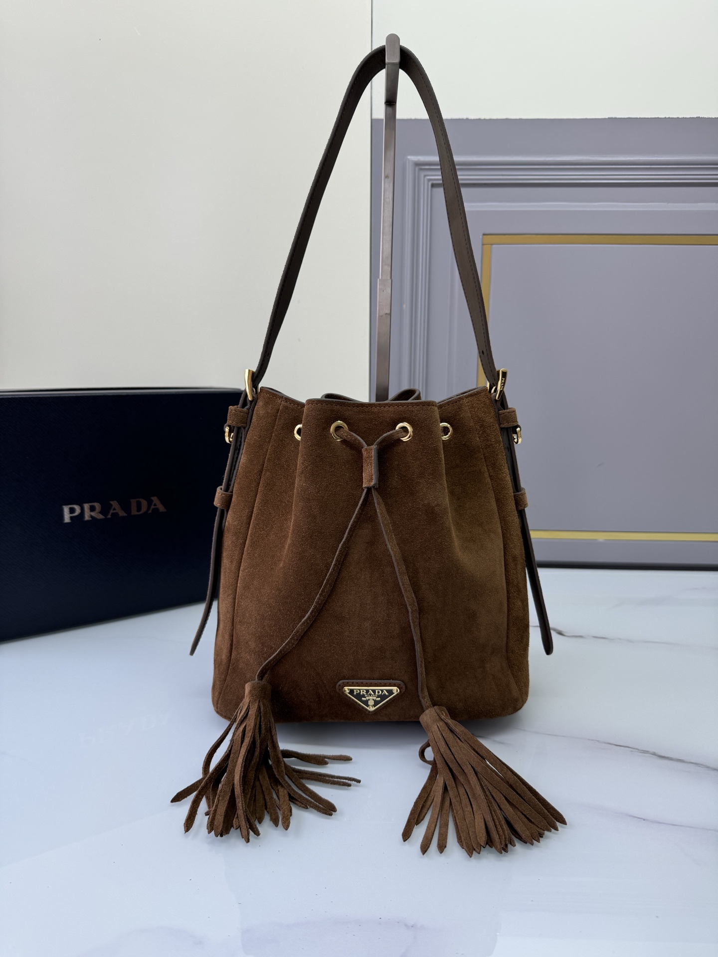 프라다 프라다 스웨이드 버킷백 레플리카 1번 이미지 - Bag | 세미샵 레플리카 사이트