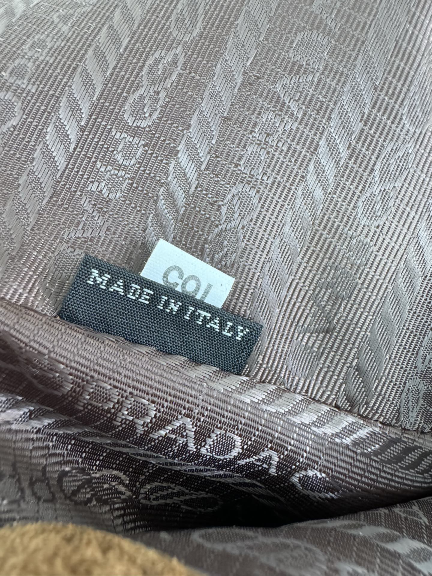 프라다 프라다 스웨이드 버킷백 레플리카 8번 이미지 - Bag | 세미샵 레플리카 사이트