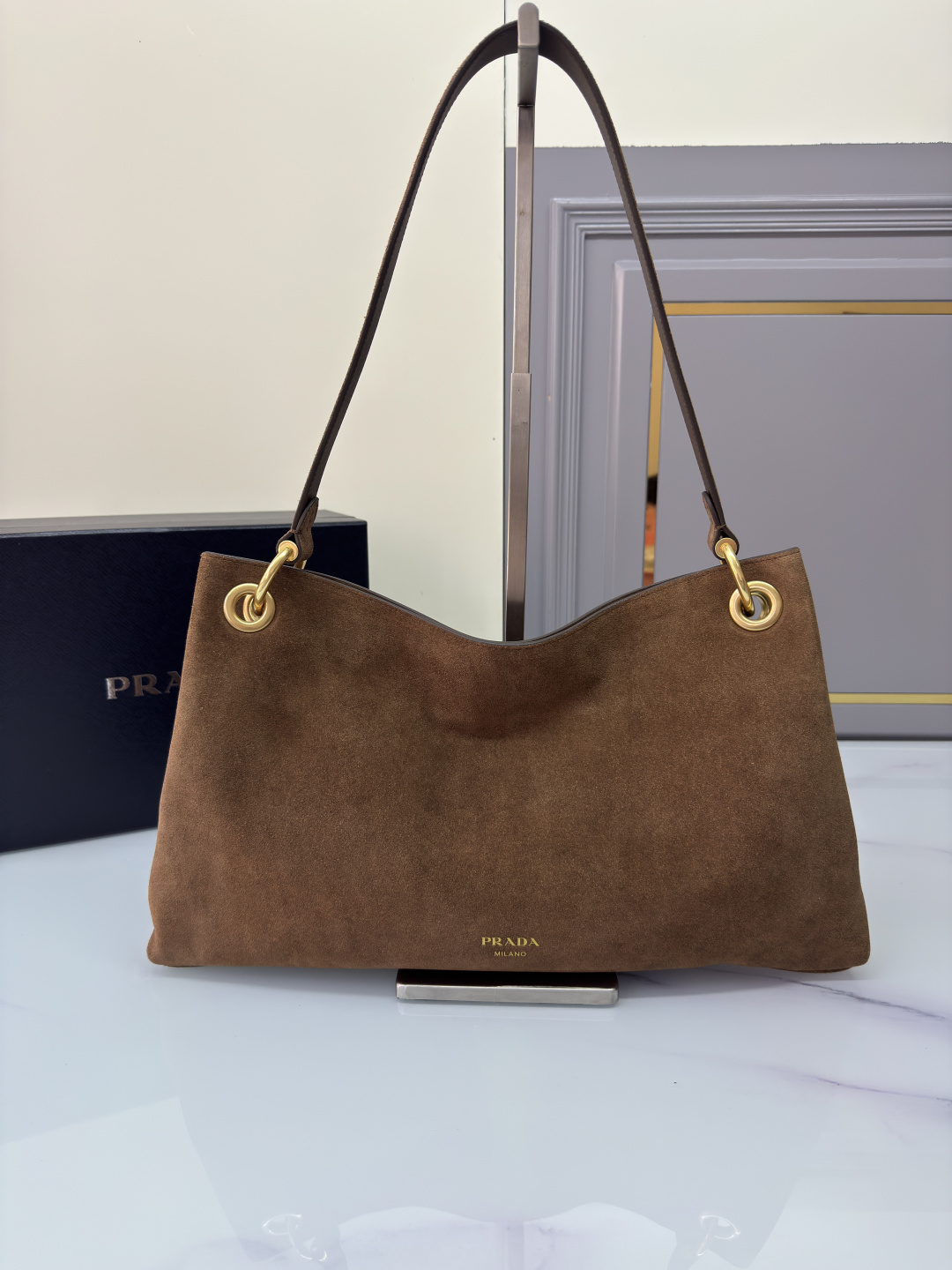 프라다 프라다 에튀드 라지 스웨이드 숄더백 레플리카 1번 이미지 - Bag | 세미샵 레플리카 사이트