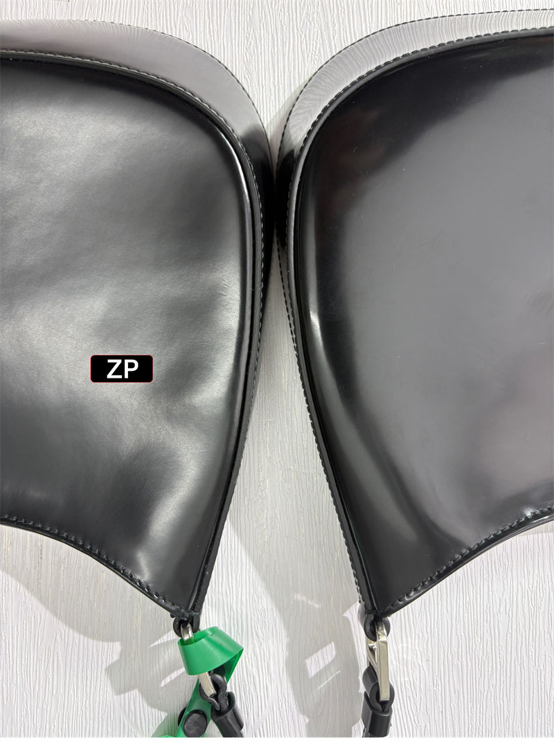 프라다 프라다 클레오 브러시드 레더 숄더백 레플리카 21번 이미지 - Bag | 세미샵 레플리카 사이트