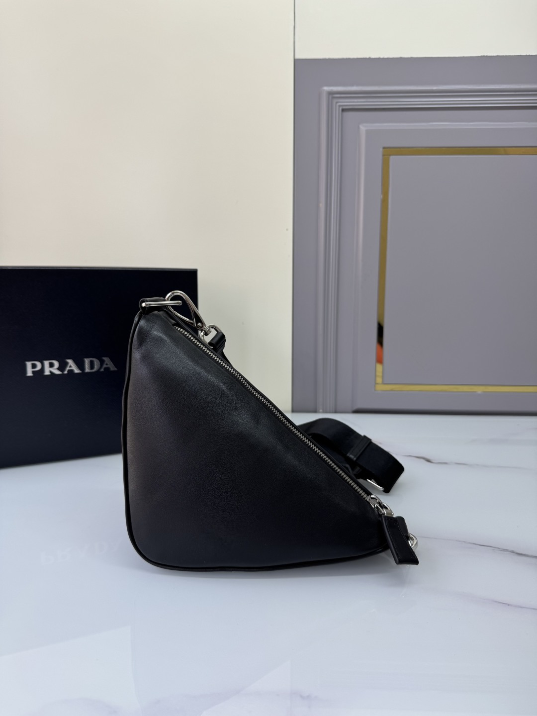 프라다 프라다 트라이앵글 숄더백 레플리카 11번 이미지 - Bag | 세미샵 레플리카 사이트