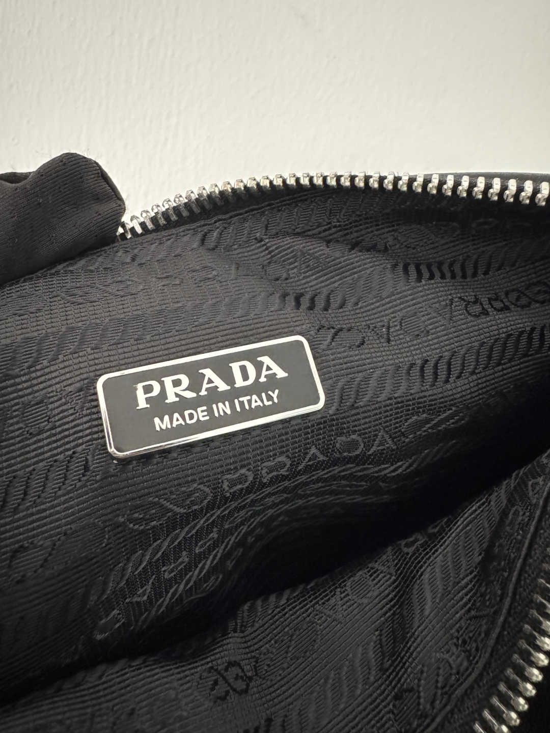 프라다 프라다 트라이앵글 숄더백 레플리카 16번 이미지 - Bag | 세미샵 레플리카 사이트