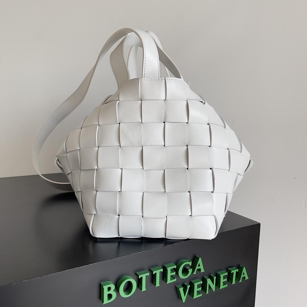 Bottega Veneta Bottega Veneta Bowling Cassette Tote 레플리카 3번 이미지 - Bag | 세미샵 레플리카 사이트