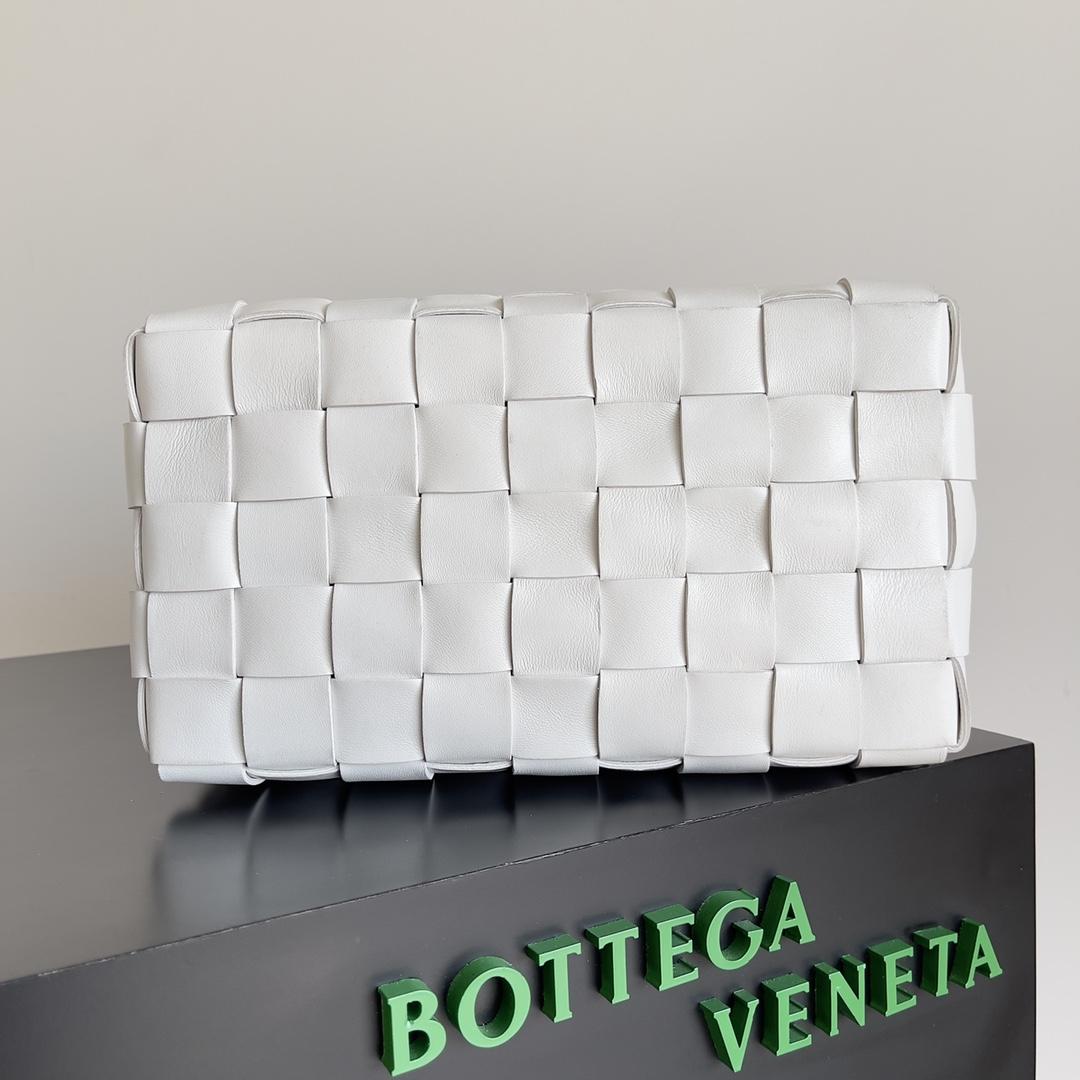 Bottega Veneta Bottega Veneta Bowling Cassette Tote 레플리카 4번 이미지 - Bag | 세미샵 레플리카 사이트